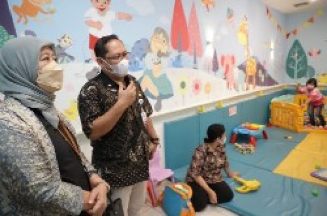 Pemkot Surabaya Akan Memfasilitasi Pendidikan Parenting Pranikah