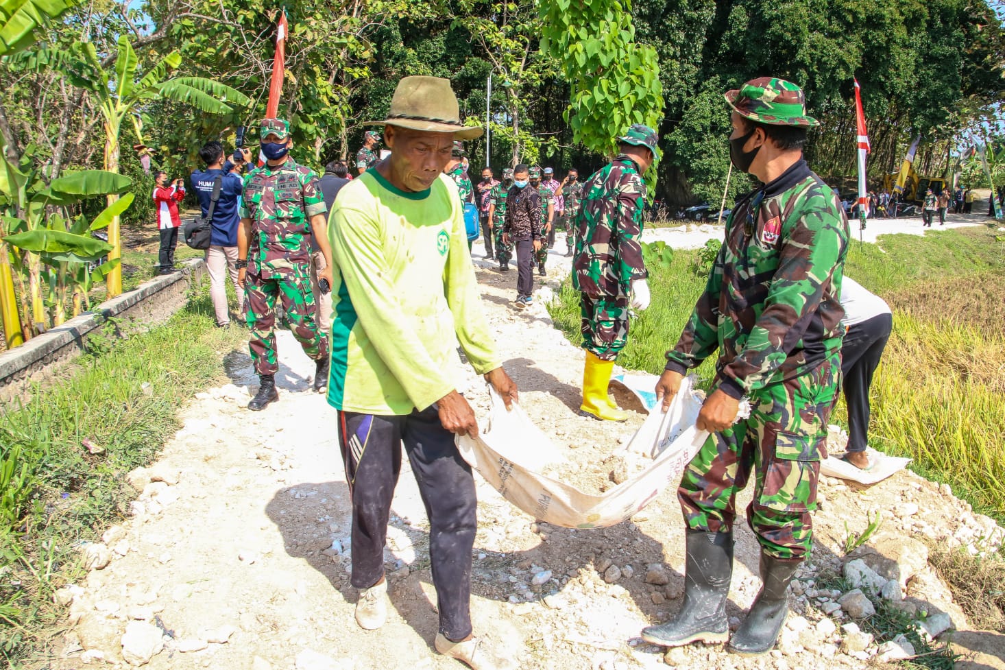 Program TMMD Dimulai, Kolaborasi Pemkab Lamongan dan TNI Bangun Desa