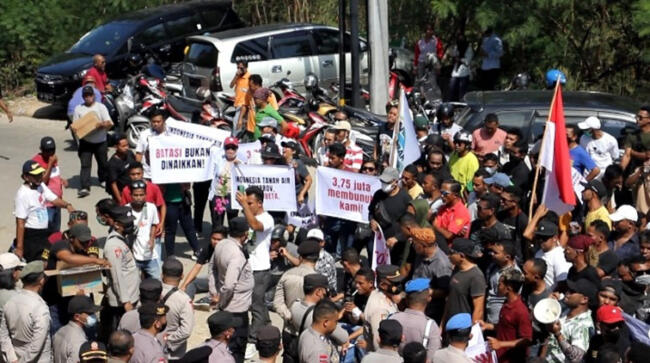 Anggota DPR Minta Polri Bebaskan Demonstran di Labuan Bajo