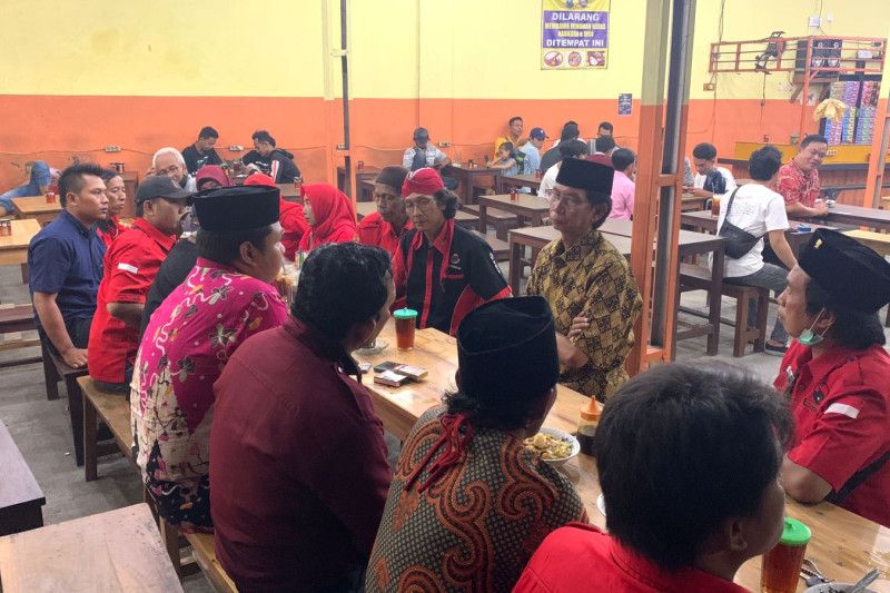 Bantu MBR, PDIP Surabaya Optimalkan Program Kerakyatan