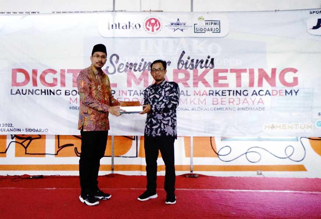 Gus Muhdlor Beri Pesan 3 Penyakit UMKM Saat Buka Seminar Digital Marketing Intako