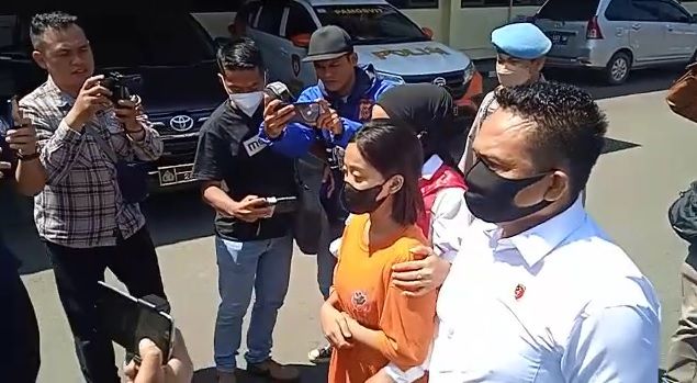 Jual Konten Porno, Polisi Tangkap Wanita di Garut