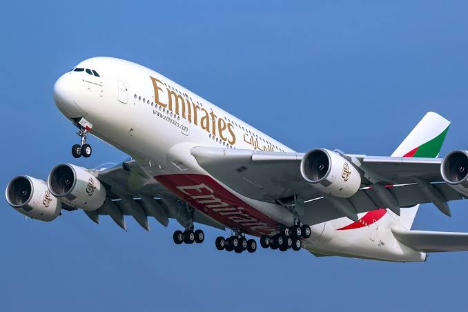 Maskapai Penerbangan Emirates Buka Lowongan! Gaji Sampai Rp 20 juta Loh, Lulusan SMA Boleh Daftar