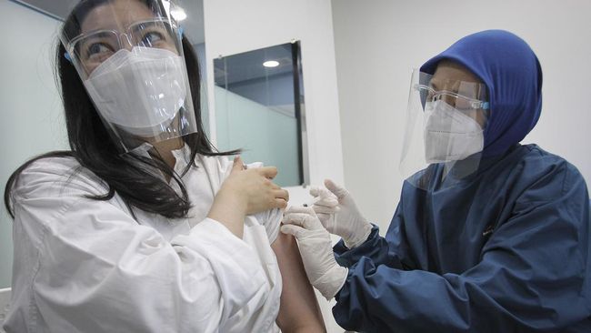 Pemerintah Hapus Syarat Perjalanan Tes Antigen, Tapi Warga Wajib Vaksin Booster