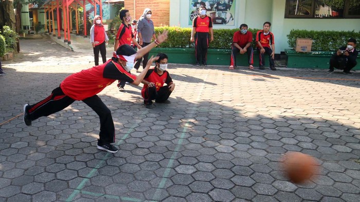 Seru! Dinsos Surabaya Gelar Lomba Tujuh Belasan Anak Disabilitas