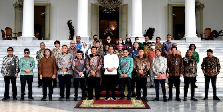 Undang Relawannya ke Istana Bogor, Isu Jokowi 3 Periode Mencuat Lagi