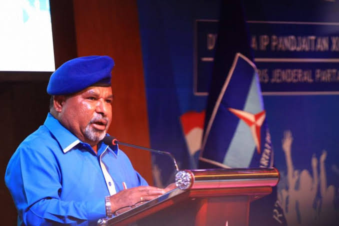 Copot Lukas Enembe, AHY Tunjuk Willem Wandik Jadi Plt Ketua Demokrat Papua