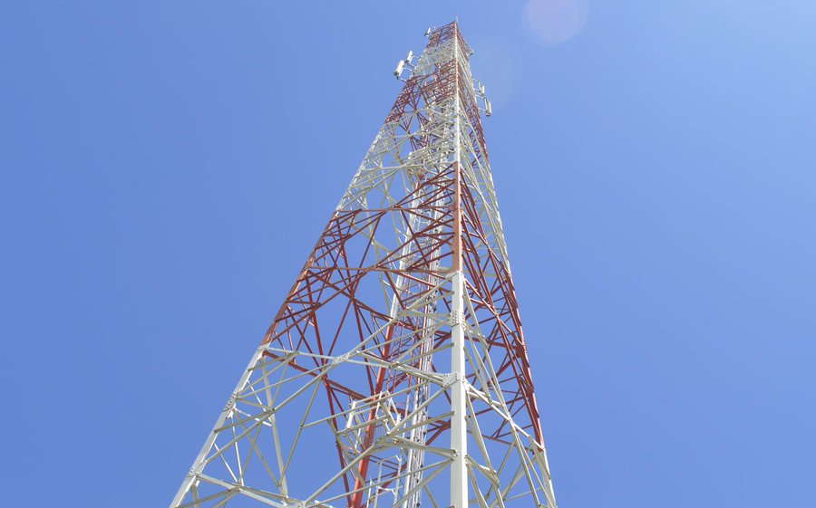 Keberadaan Tower Seluler Di Kawasan Manukan Di Keluhkan Warga