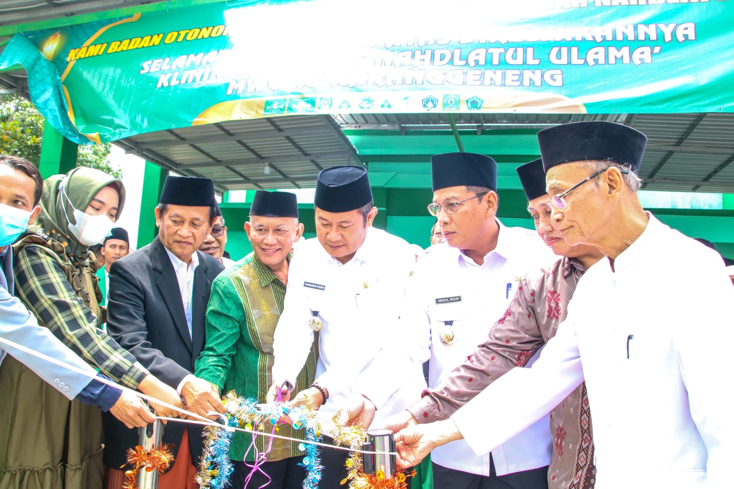 Kolaborasi Tingkatkan Derajat Kesehatan Umat, Pak Yes Resmikan Klinik Mabarrot NU Karanggeneng