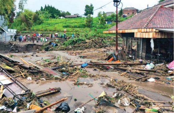 Bantu Korban Bencana Alam di Jatim, Pemkot Surabaya Siap Kirim Alat Berat