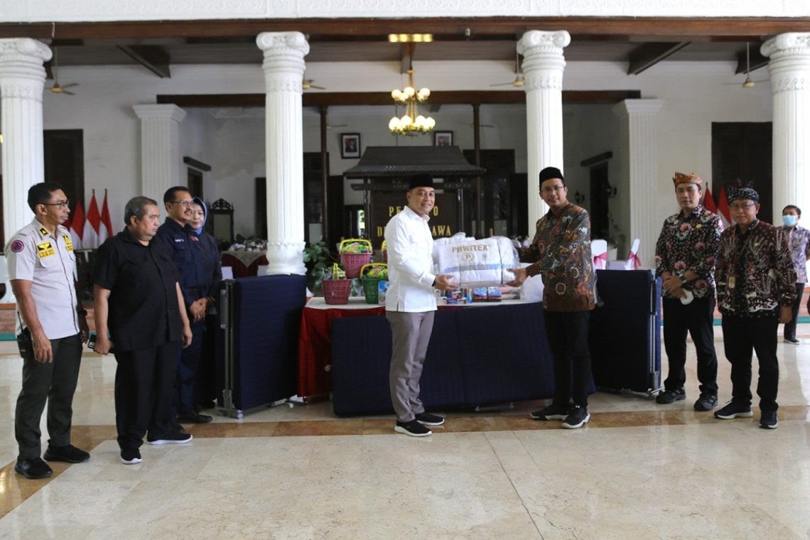 Bencana Alam Sidoarjo, Gus Muhdlor Terima Bantuan dari Pemkot Surabaya