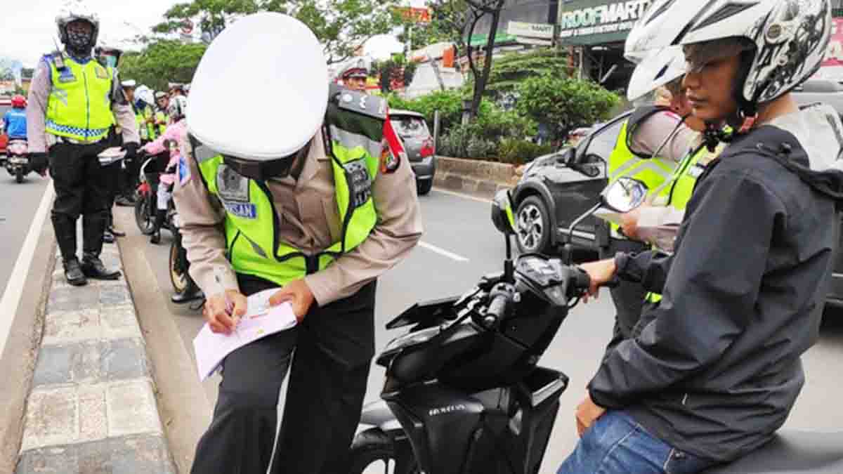 Hanya Ditegur dan Dilepas, Kapolri Larang Anggotanya Tilang Manual