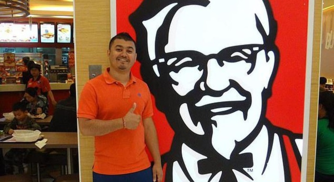 Pria Inggris ini Cicipi KFC di Lebih Dari 50 Negara, Ini yang Paling Enak