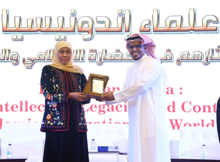 Khofifah Kenalkan Manuskrip Ulama Indonesia di Arab Saudi
