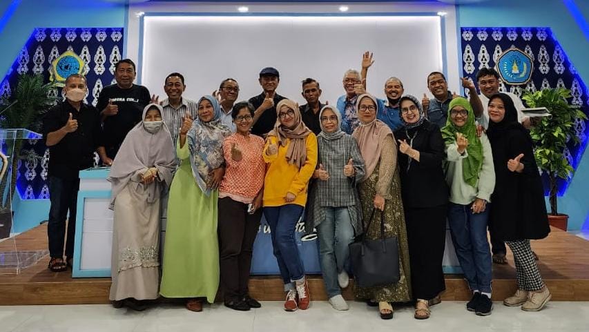 Luruskan Sejarah, Empat Alumni SMA Negeri di Surabaya Leburkan Diri Jadi “Satu Atap”