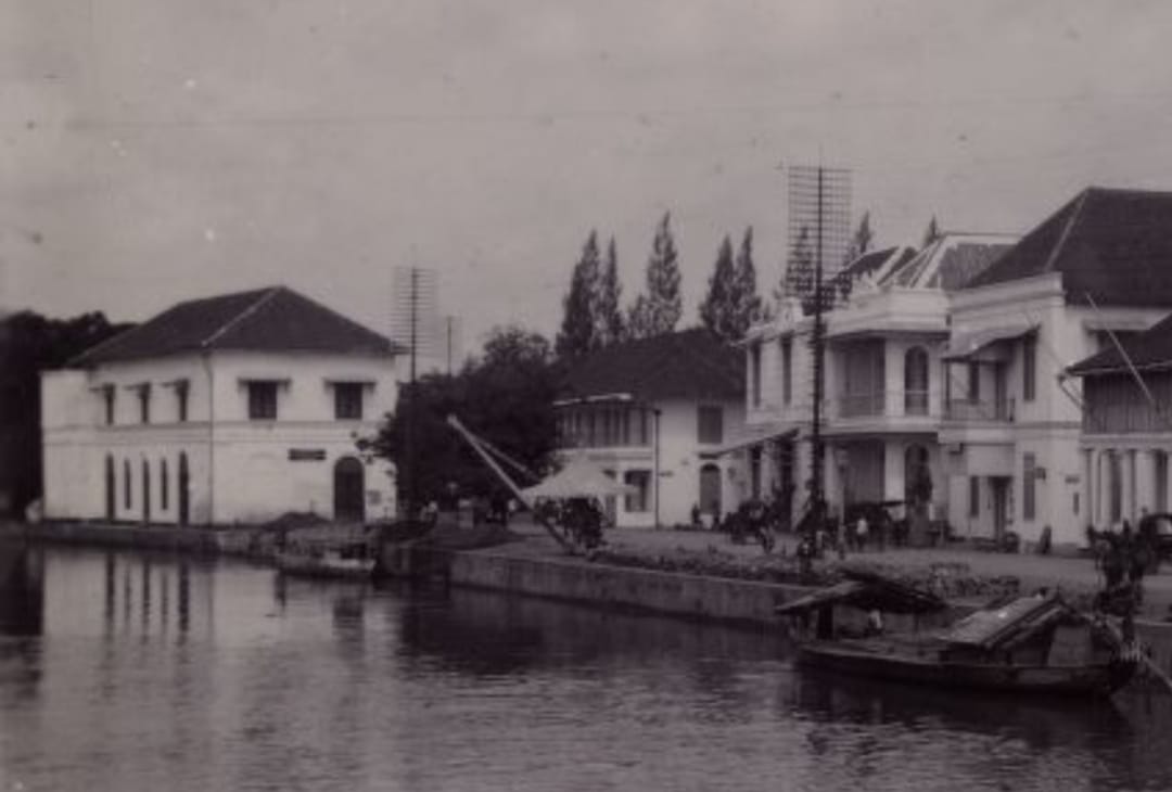 Menata dan Mengelola Kampung Eropa Surabaya