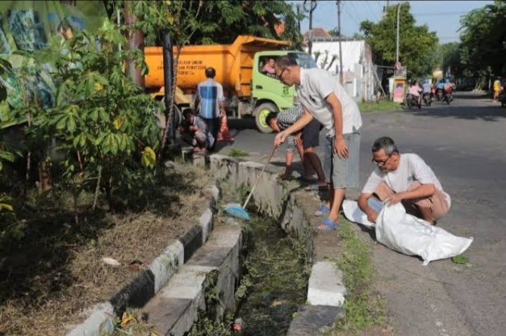 Program "Surabaya Bergerak" Tingkatkan Kepedulian Warga Pada Lingkungannya