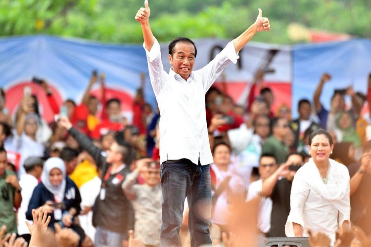 Blunder dan Cocoklogi Politik Jokowi