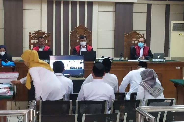 Dua Dosen UIN Semarang Dibui 1 Tahun, Akibat Terima Suap