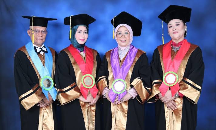 Kukuhkan 4 Guru Besar, Rektor Unesa Harap Bawa Spirit Baru