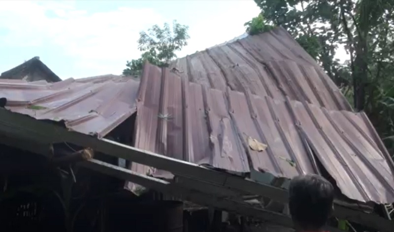 Angin Puting Beliung Sapu 33 Rumah dan 1 Mobil di Mojokerto