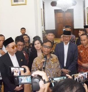 Antisipasi Tantangan di Masa Depan, Mahfud MD Ajak Masyarakat Indonesia Bersatu