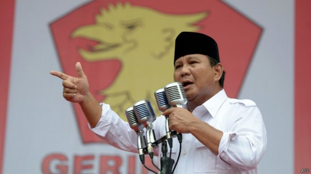 Elektabilitas Melorot Terus, Langkah Politik Prabowo di Ujung Tanduk?