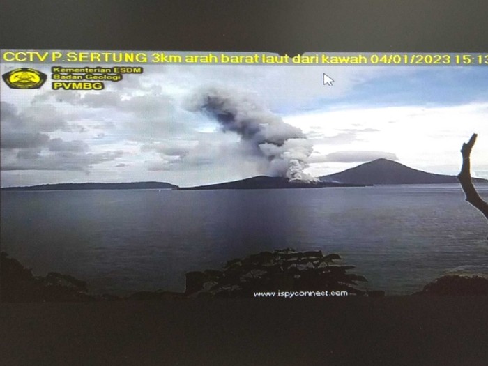 Gunung Anak Krakatau Kembali Erupsi Hingga Ketinggian 3.157 di Atas Permukaan Laut
