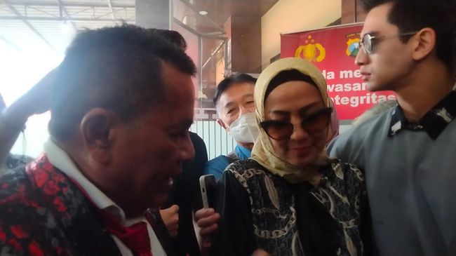 Kasus KDRT, Ferry Irawan Bekap Venna Melinda Hingga Alami Patah Hidung