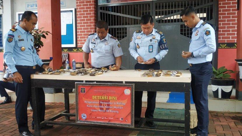 Lapas Lamongan Rawat Gembok Kamar Hunian, Guna Jaga Keamanan