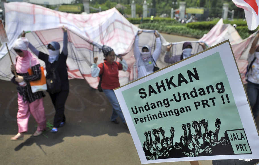 Pekerja Rumah Tangga di Antara Konvensi ILO 189 dan RUU PPRT