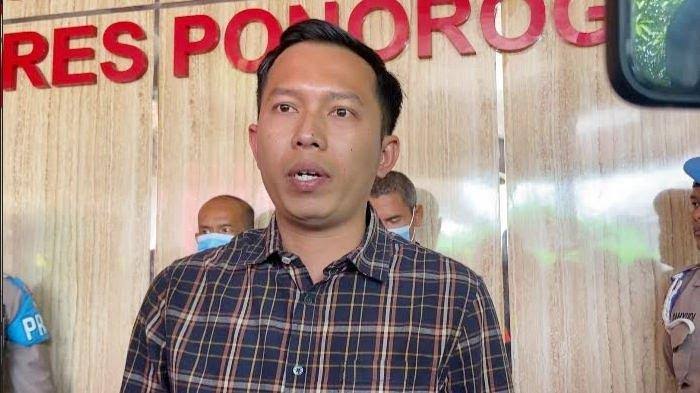 Perangkat Desa di Desa Sawo Ponorogo Diduga Lakukan Pungli