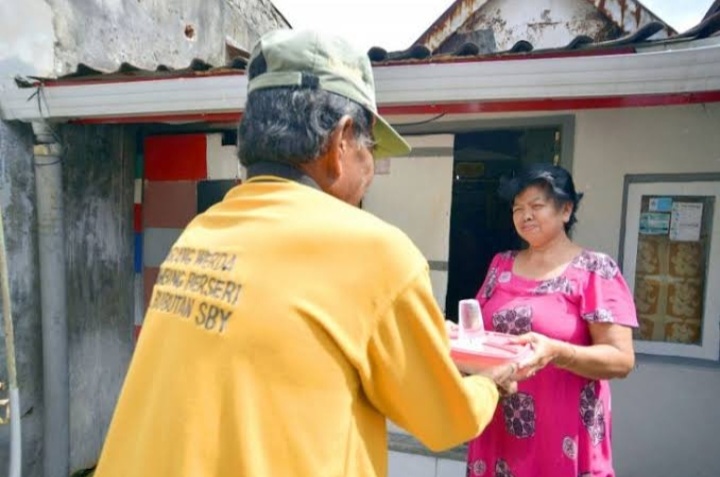 Permudah Bantuan Makan Lansia, Dinsos Surabaya Luncurkan Aplikasi "Permakanan"