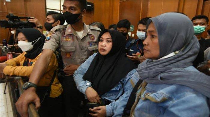 Sidang Perdana Tragedi Kanjuruhan di Surabaya, Keluarga Korban Beri Tanggapan Sinis