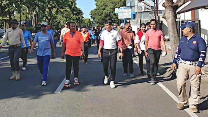 Usung Tema Pemilu, Pemkab Jember Gelar Kegiatan Gerak Jalan Tradisional