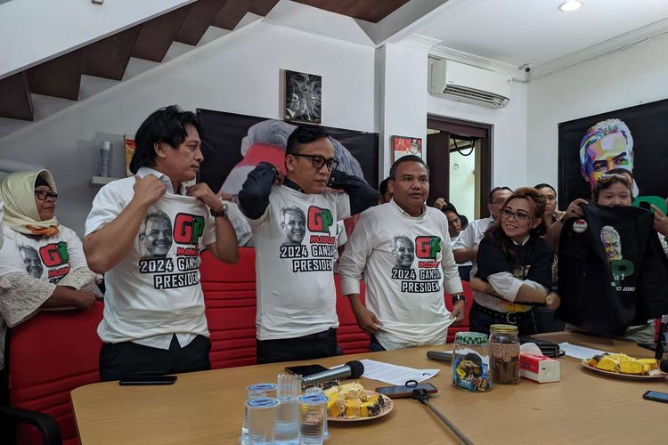 Tak Lagi Dukung Ganjar, Ini 5 Alasan Dibalik Bubarnya Relawan Ganjar Pranowo