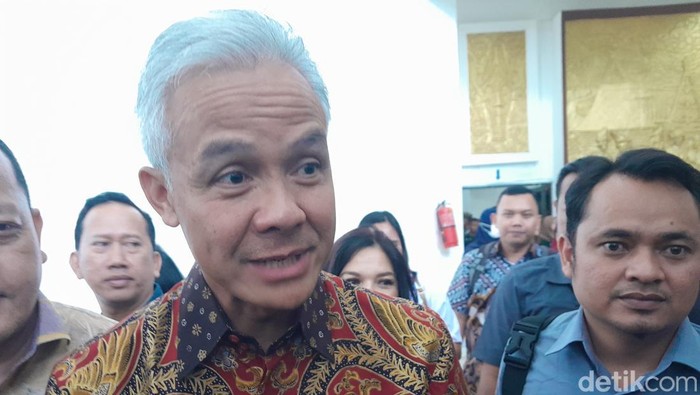 Ganjar Pranowo: Putusan PN Jakpus Tunda Pemilu 2024 Aneh!