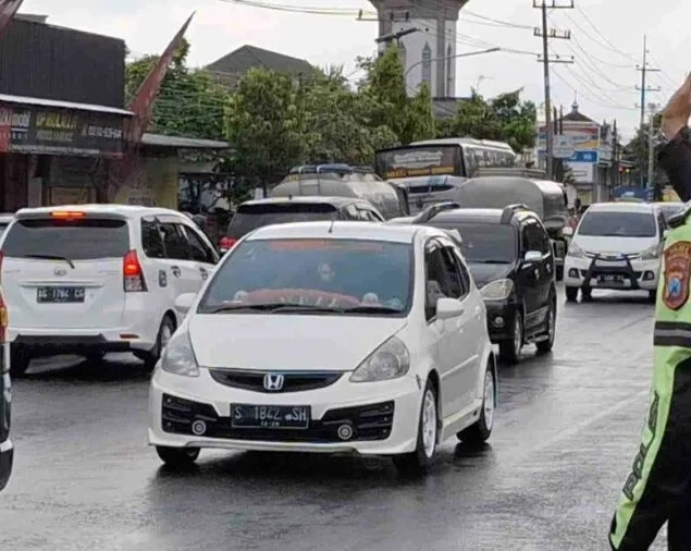 Arus Balik Lebaran 2023 Mulai Ramai, Jalur By Pass Mojokerto Dipadati Kendaraan Pribadi