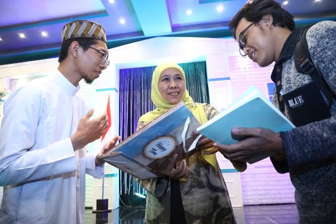 Khofifah Terus Dorong Minat Baca dan Literasi Masyarakat Jatim