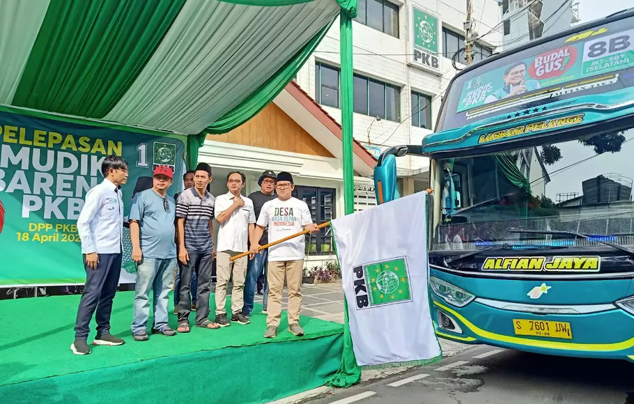 Lepas Ribuan Pemudik, Cak Imin Mohon Doa Agar PKB Menang di Pemilu 2024