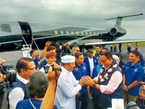 Bupati Jember Sambut Kedatangan Anies dengan Yel-Yel "Anies Presiden"