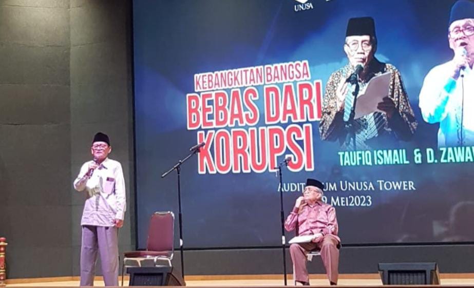 Dua Penyair Legendaris: Taufiq Ismail dan Zawawi Imron Baca Puisi Antikorupsi di Unusa
