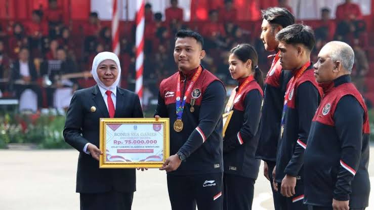 Khofifah Berikan Bonus Bagi Atlet Jatim yang Meraih Emas di Sea Games Kamboja 2023