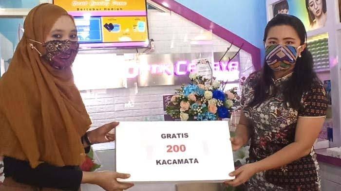 Optik Cahaya Trueveu Bagikan Kacamata Gratis Jelang HUT Surabaya ke-730