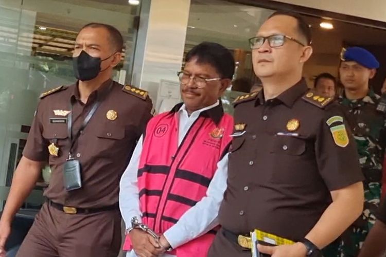 Pakar Sebut Penetapan Tersangka Johnny G Plate Hal yang Biasa: “Kader Parpol Lain Juga Korupsi”