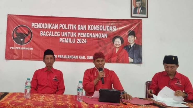 PDIP Sumenep Rela Lalui Perjalanan Laut Demi Konsolidasi Menangkan Ganjar Pranowo