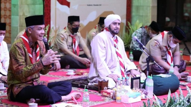 Ungkap Pertemuan dengan Habib Syech, Ganjar Dikritik di Medsos