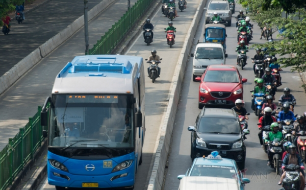 Wacana Pembagian Jam Kerja Untuk Atasi Macet Jakarta Bukan Solusi yang Tepat