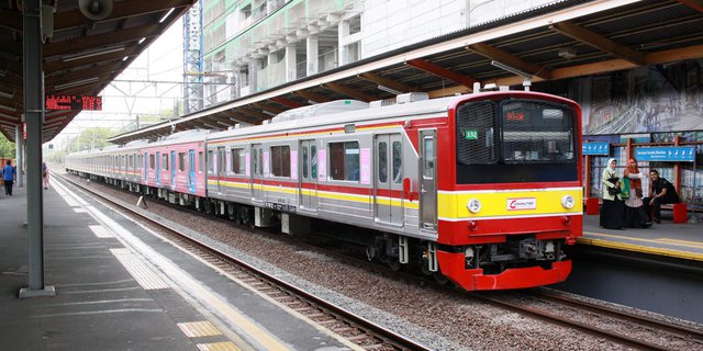 Batalkan Impor KRL Bekas dari Jepang, Luhut Putuskan Beli KRL Baru