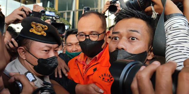 KPK Sita Puluhan Tas Mewah dan Moge Milik Rafael Alun, Total Nilainya Capai Rp 100 Miliar